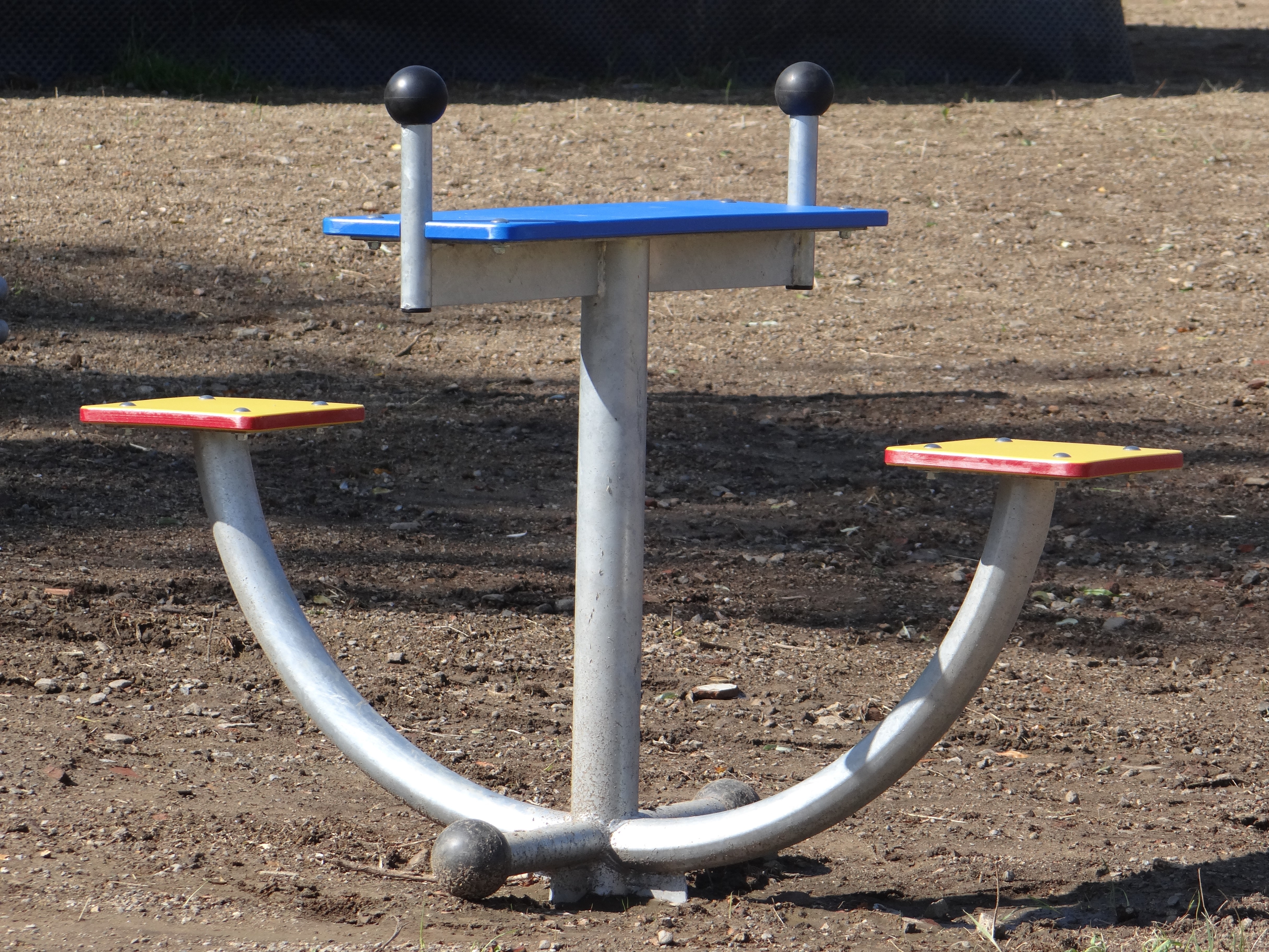 Stolek NA PÁKU   DP 051