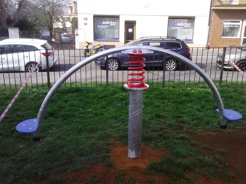 Vahadlová houpačka na pružině KYVADLO  HV 004