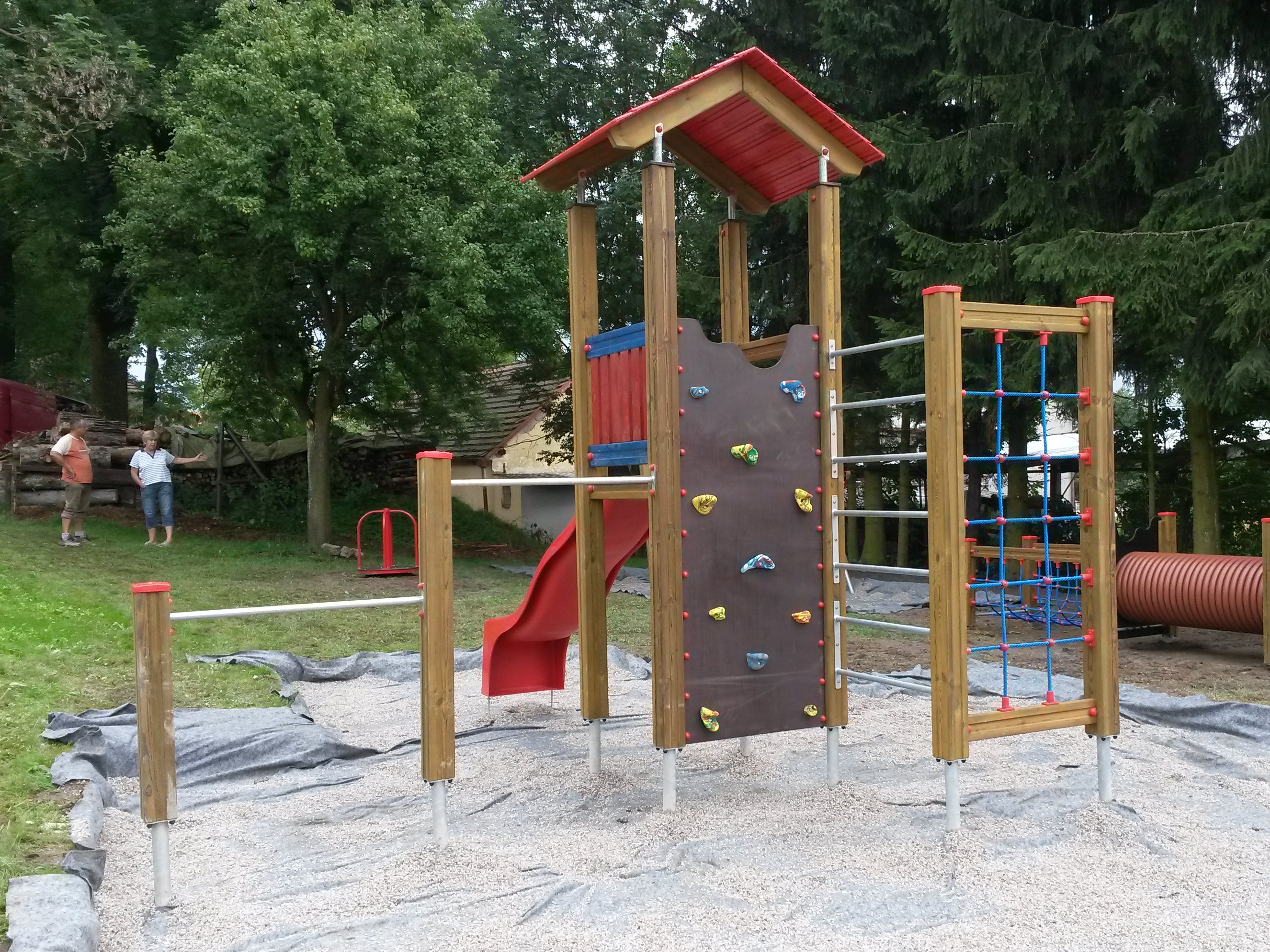 Věž se skluzavkou V1_X4_SP