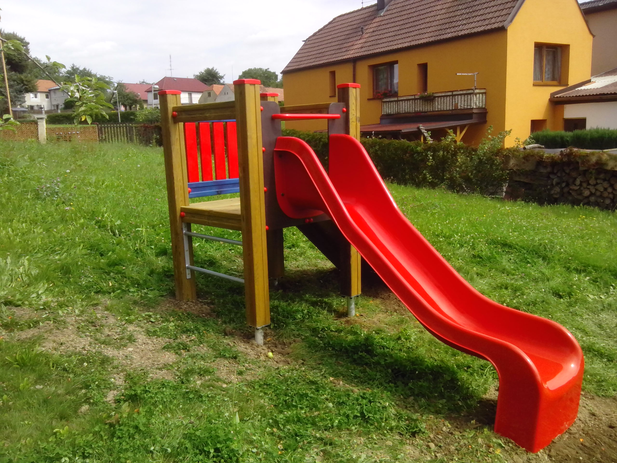 Skluzavka s podestou V1B_A 1 metr