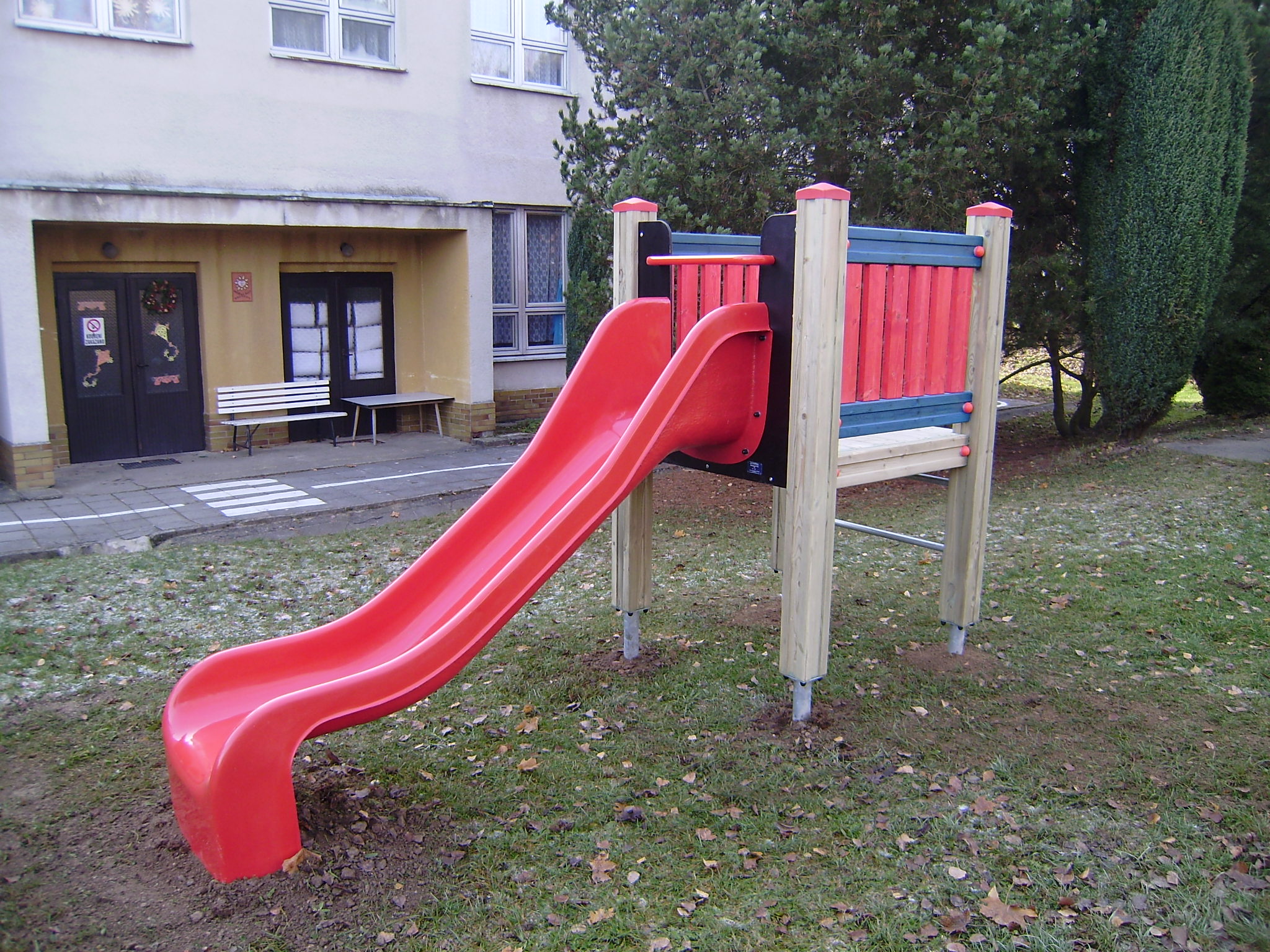 Skluzavka s podestou  V1B_C1 1 metr