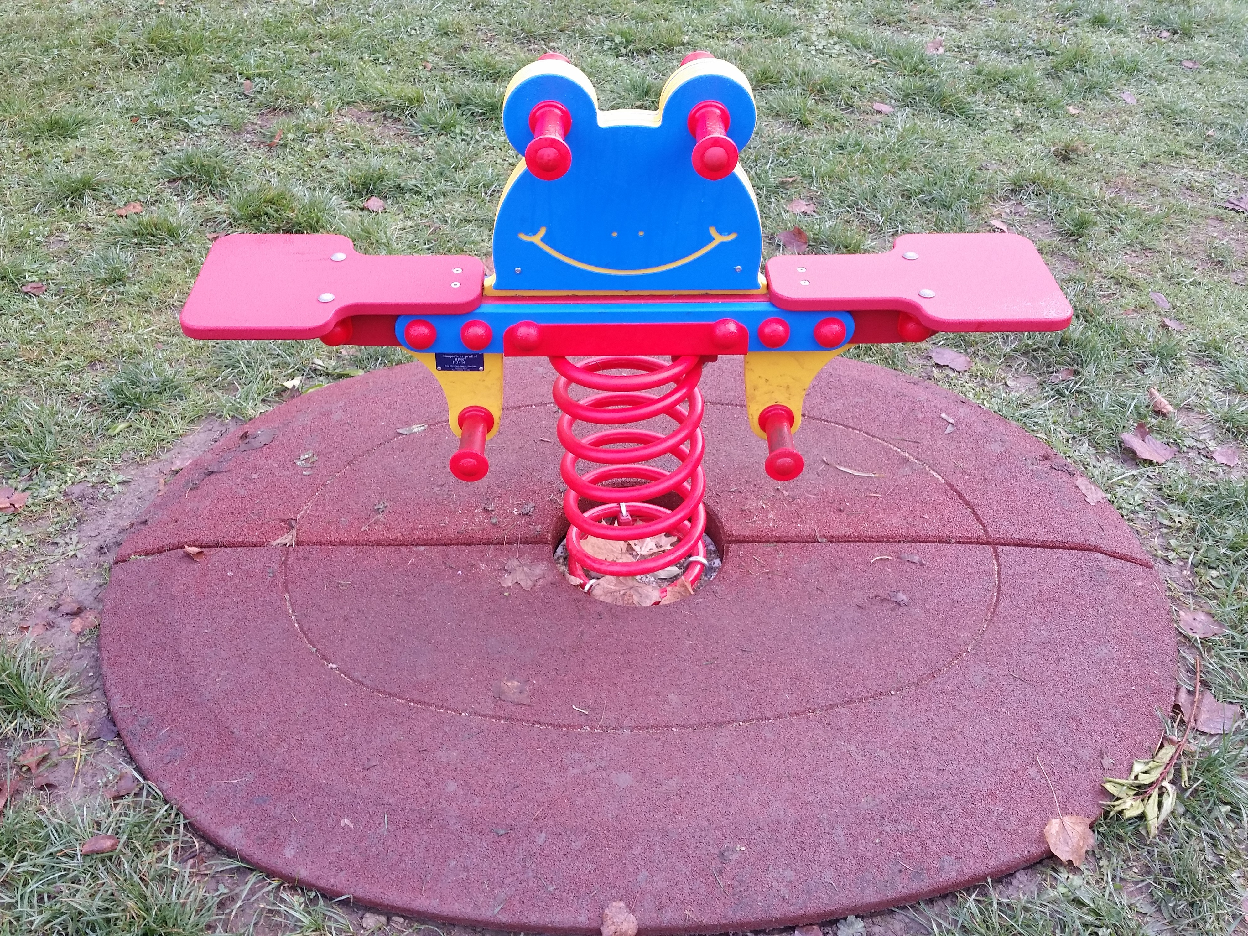 Pružinové houpadlo ŽÁBA  HP 022