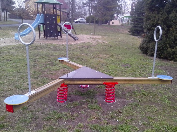 Vahadlová pružinová houpačka TRIO   HV 007