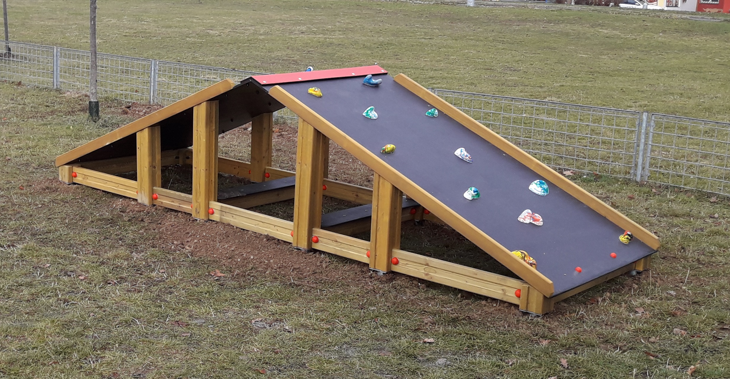 Lezecí prvek STŘECHA  LP 001