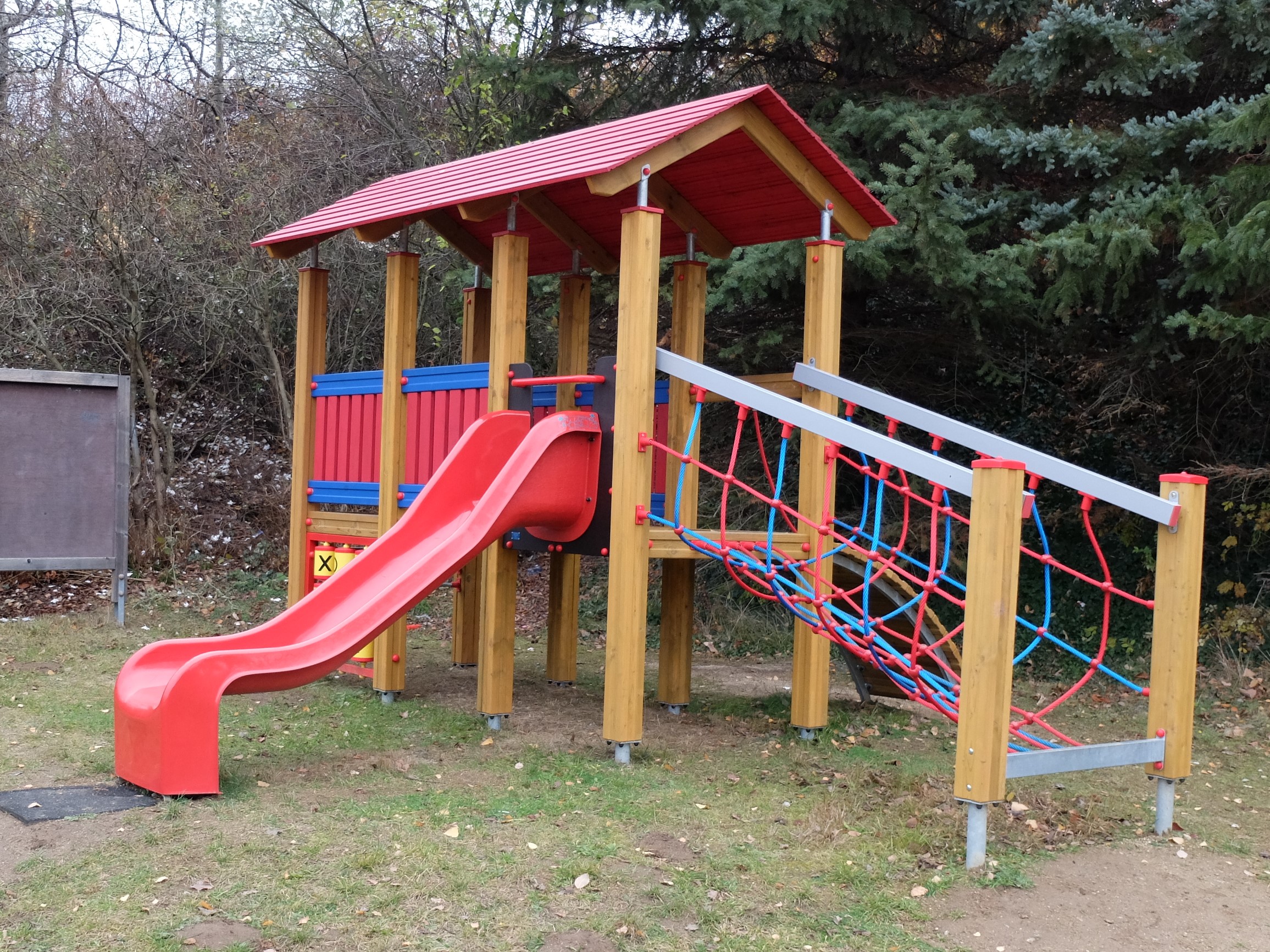 Prolézačka s lanovým můstkem  PP 008