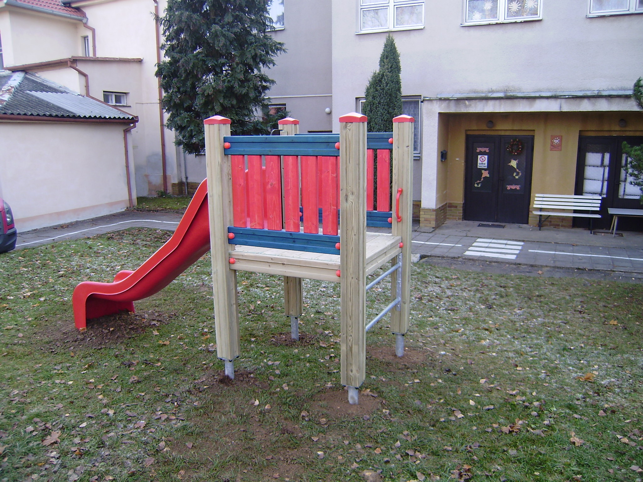 Skluzavka s podestou  V1B_C1 1 metr