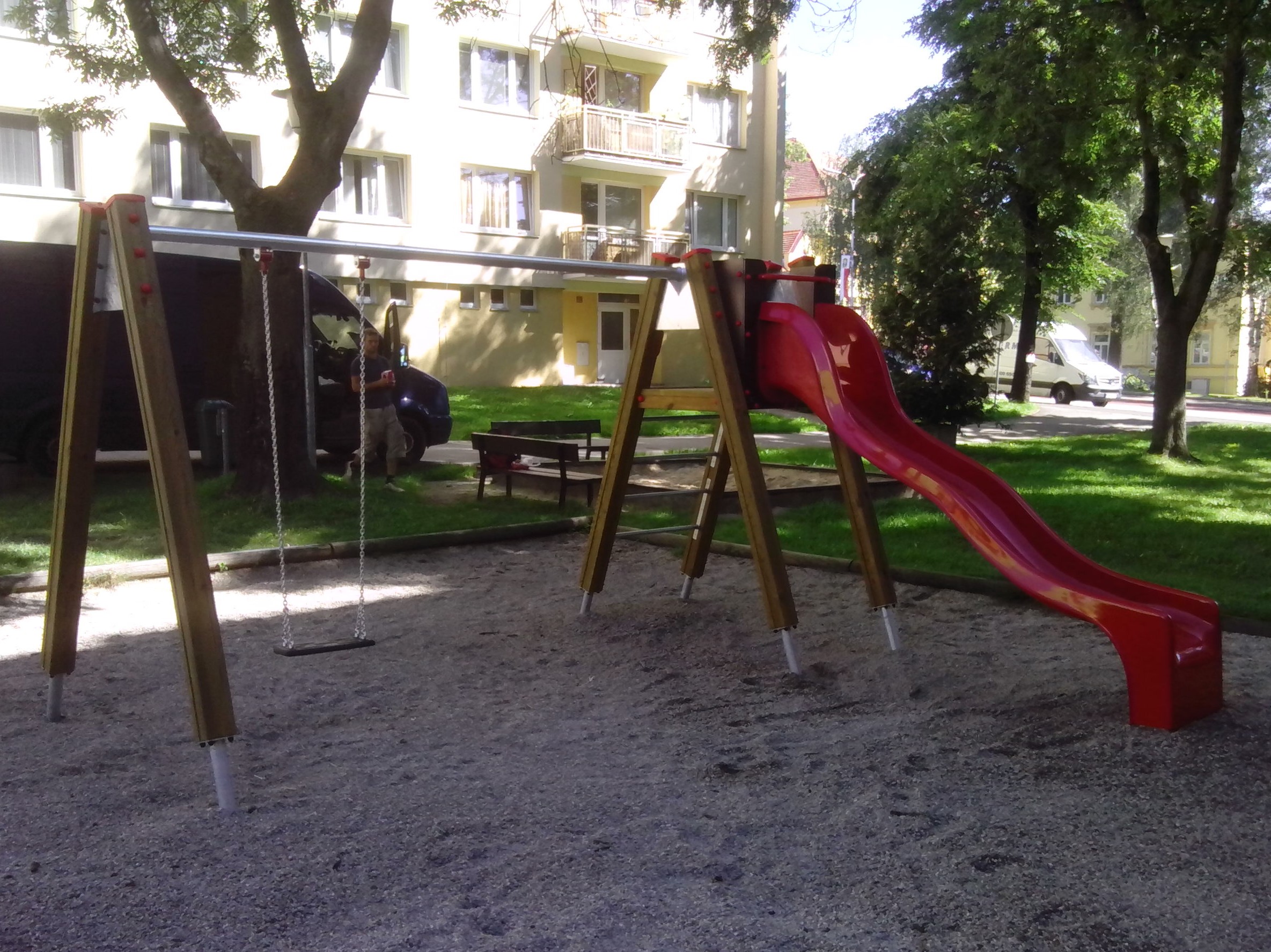 Závěsná houpačka se skluzavkou  HZ 014
