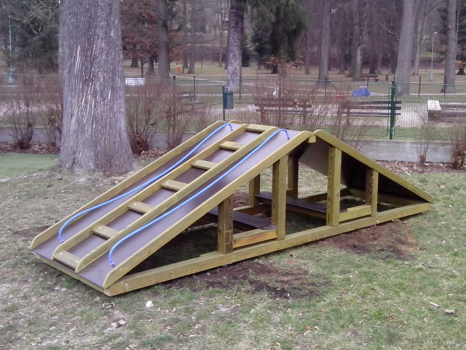 Lezecí prvek STŘECHA  LP 001