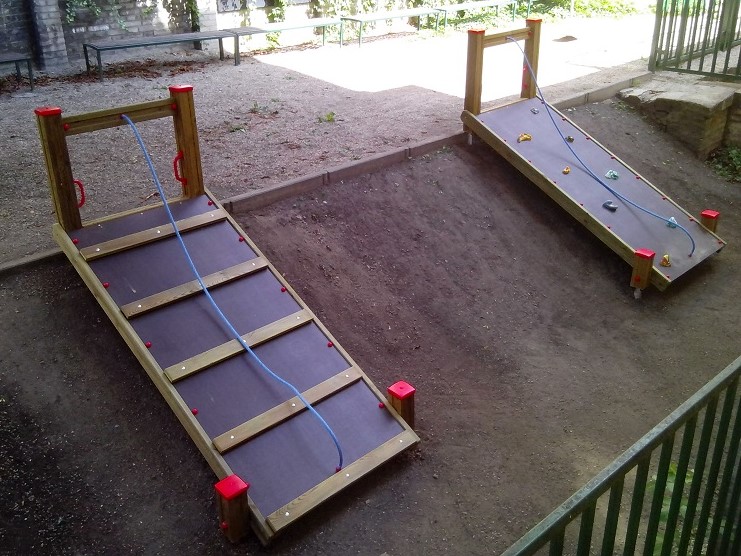 Šikmá lezecká stěna s lanem II.   LP 004