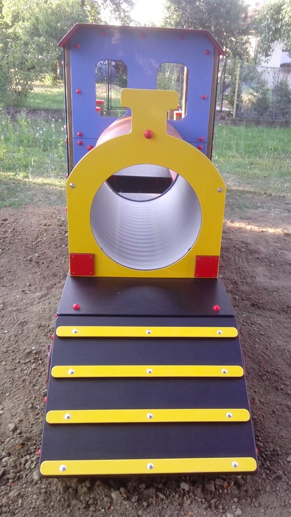 Zahradní mašinka s vagónkem II.  DP 060