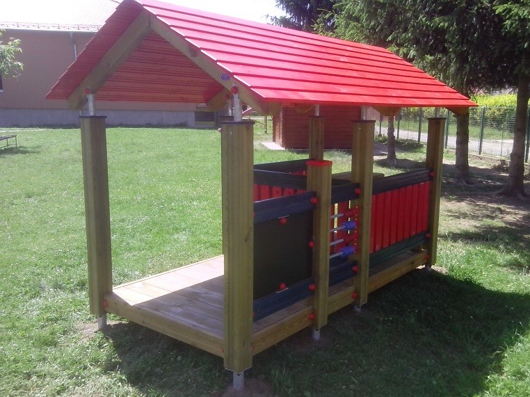 Domek na zahradu s posezením a edukačními prvky DP 006